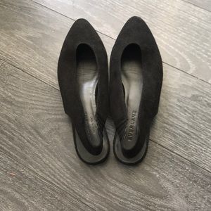 Black flat sling back shoes